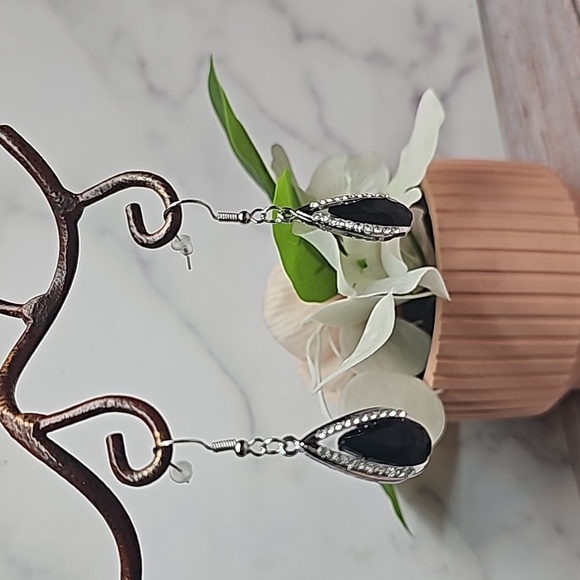 NEW BLACK TEARDROP SILVER RHINESTONE DANGLE PIERCED EARRINGS - Picture 2 of 7